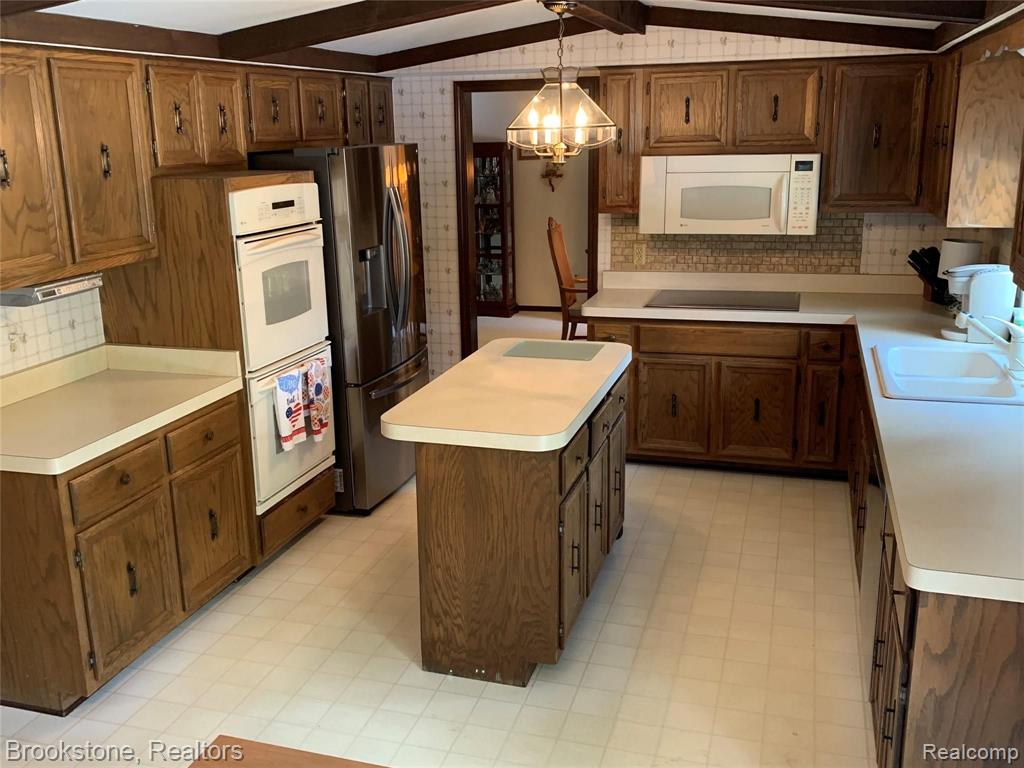 439 Cypress Court Rochester Hills, MI 48309 - Photo 19 of 59
