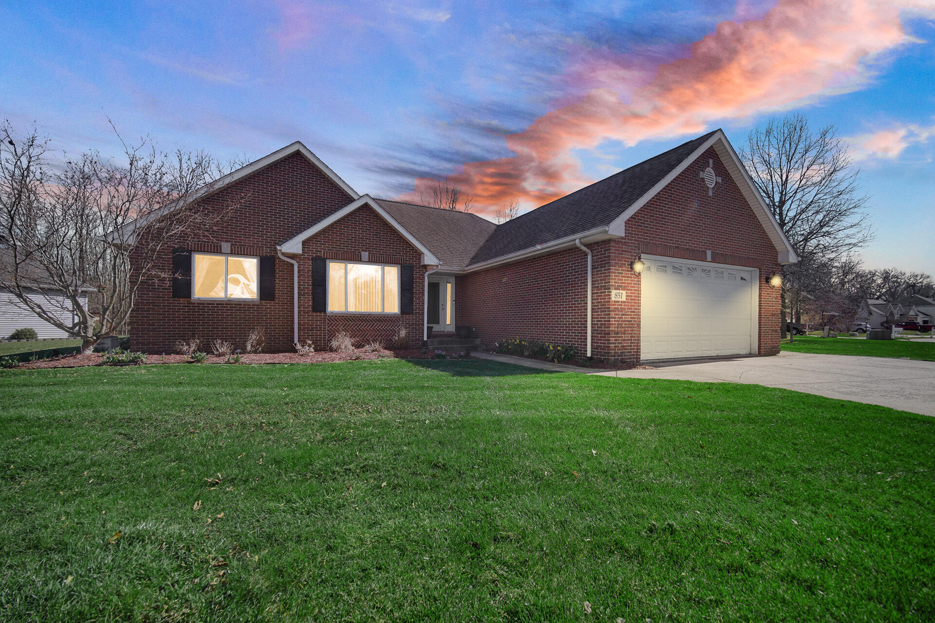 851 Marquette Road Chesterton, IN 46304 - Photo 3 of 31 1920x1280