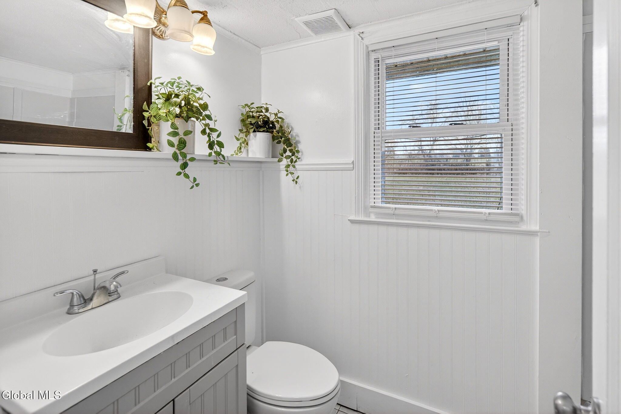 335 Albany Shaker Road Colonie, NY 12211 - Photo 21 of 27 Interior 17