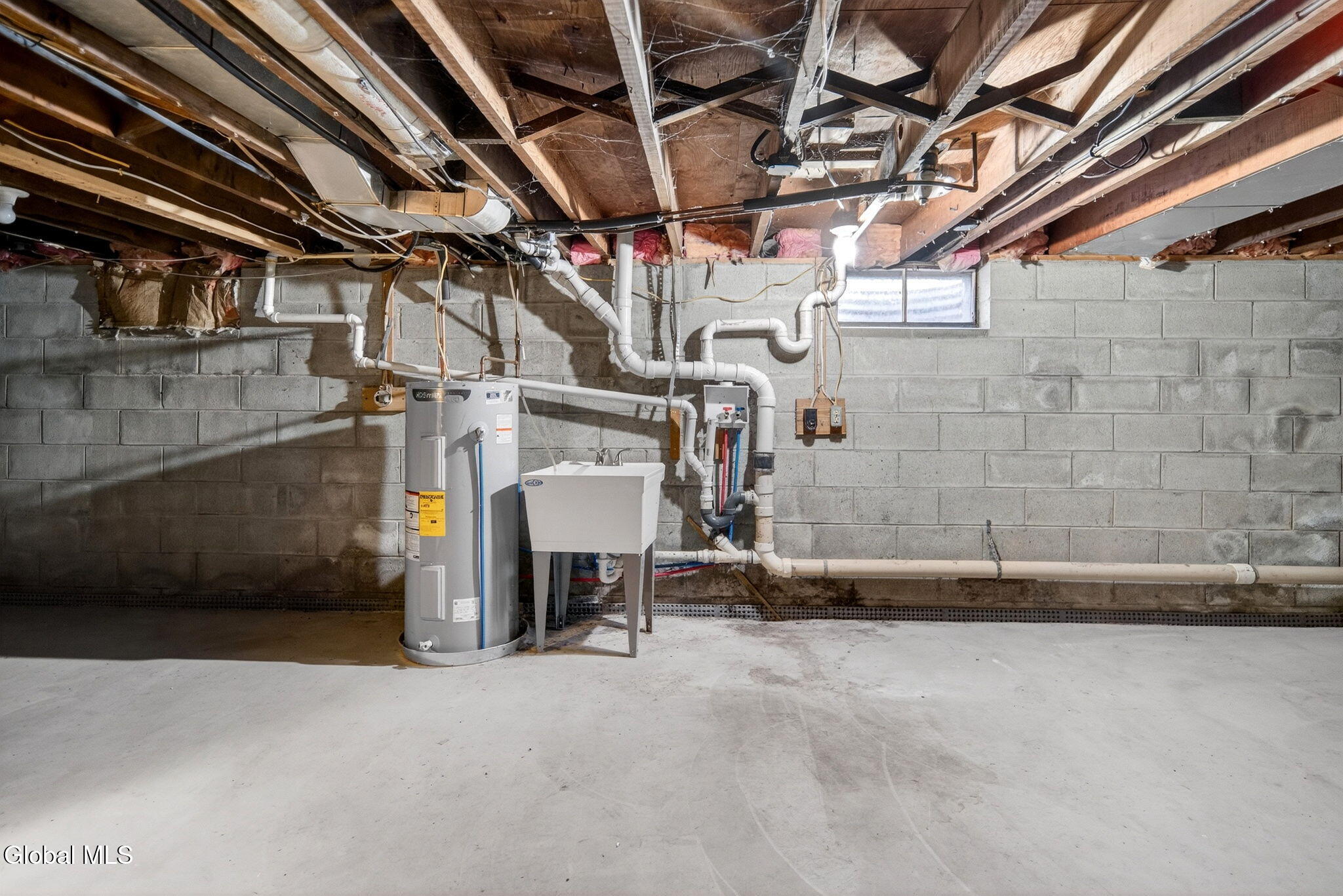 335 Albany Shaker Road Colonie, NY 12211 - Photo 23 of 27 Interior 19