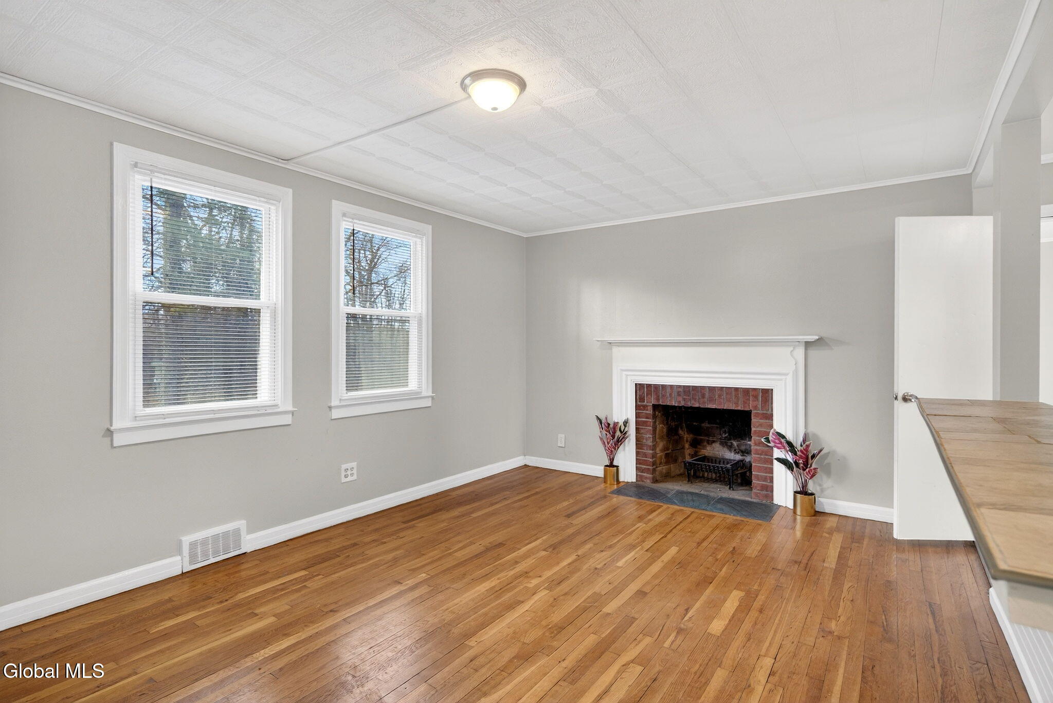 335 Albany Shaker Road Colonie, NY 12211 - Photo 5 of 27 Interior 01