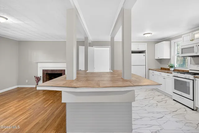 $389,000 | 335 Albany Shaker Road, Colonie, NY 12211