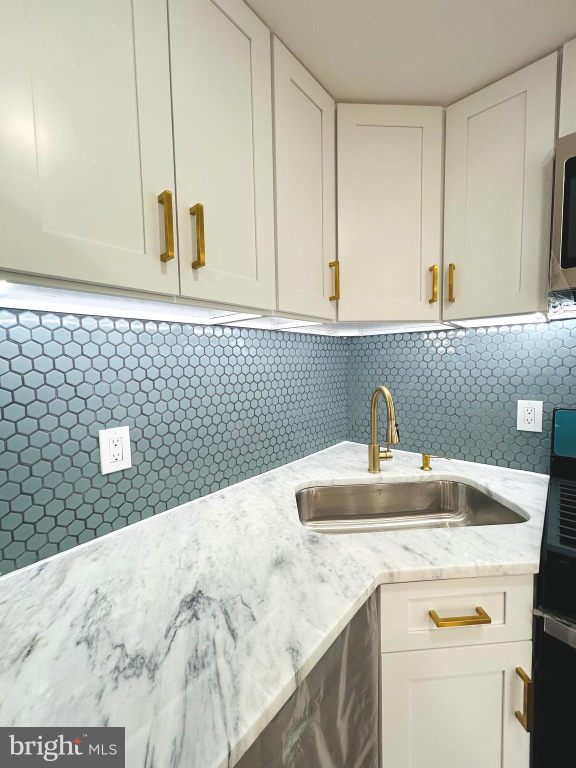 352 Roosevelt Avenue Lindenwold, NJ 08021 - Photo 12 of 33