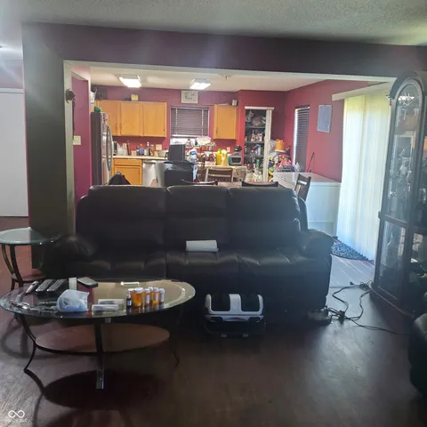 $379,900 | 1324 Castleford Lane, Indianapolis, IN 46234