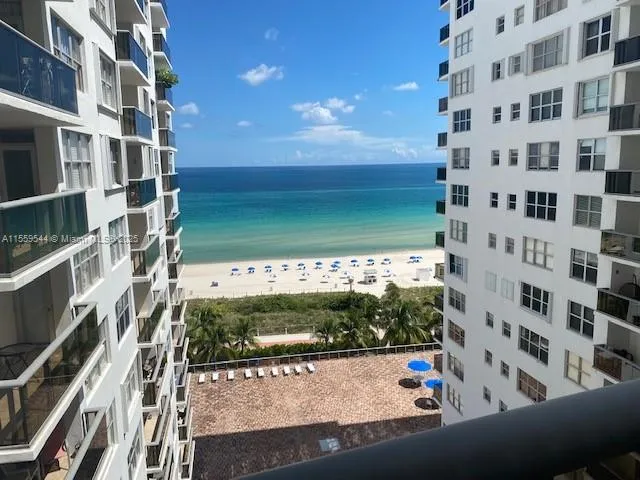 $2,800 | 6039 Collins Avenue, Unit 1110, Miami Beach, FL 33140