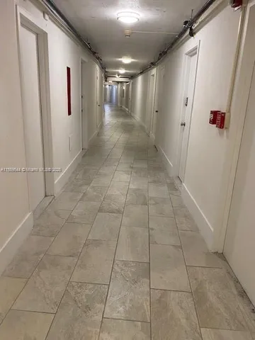 $2,800 | 6039 Collins Avenue, Unit 1110, Miami Beach, FL 33140