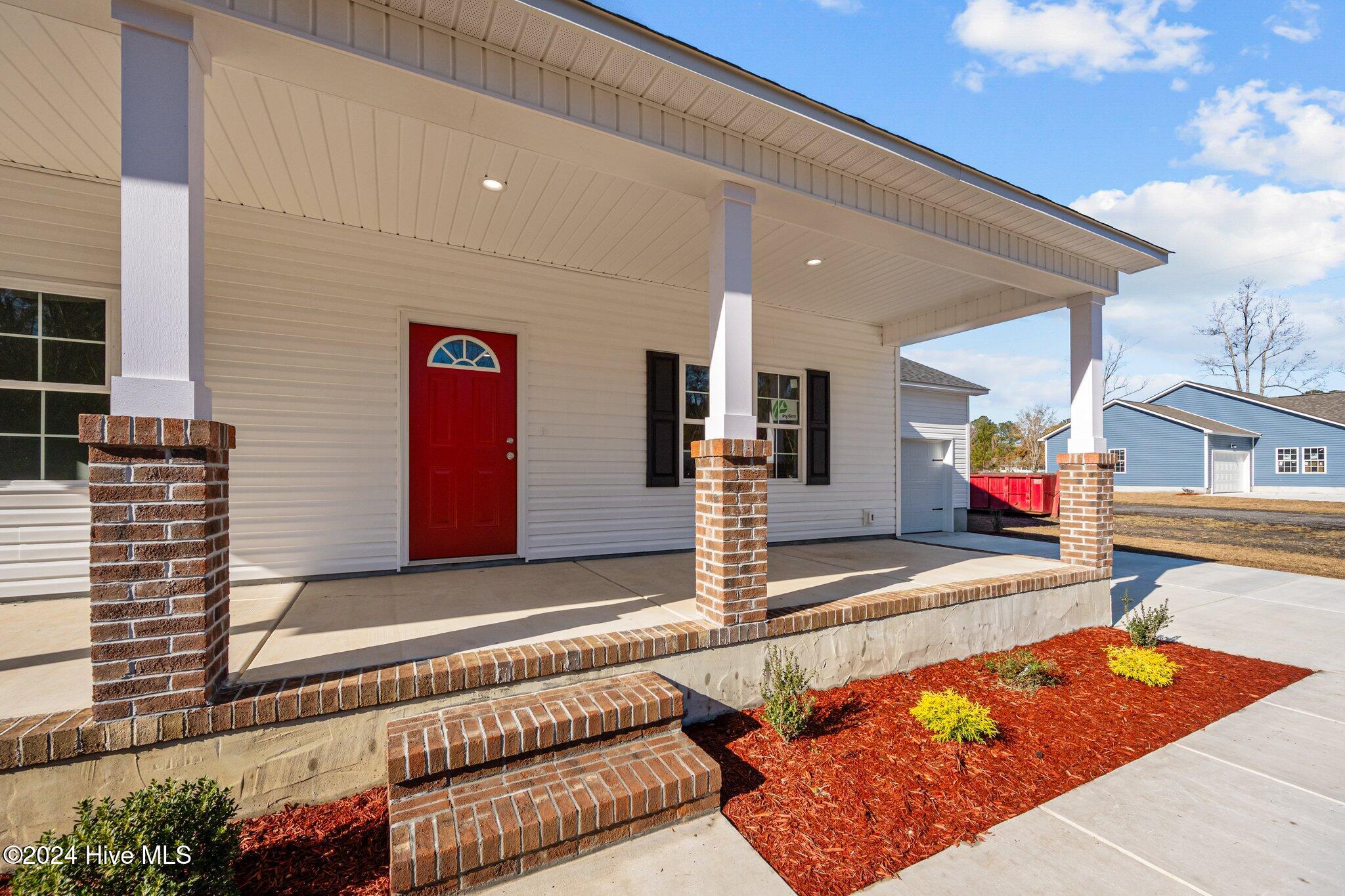 142 Padgett Road Maple Hill, NC 28454 - Photo 5 of 48 36-web-or-mls-04