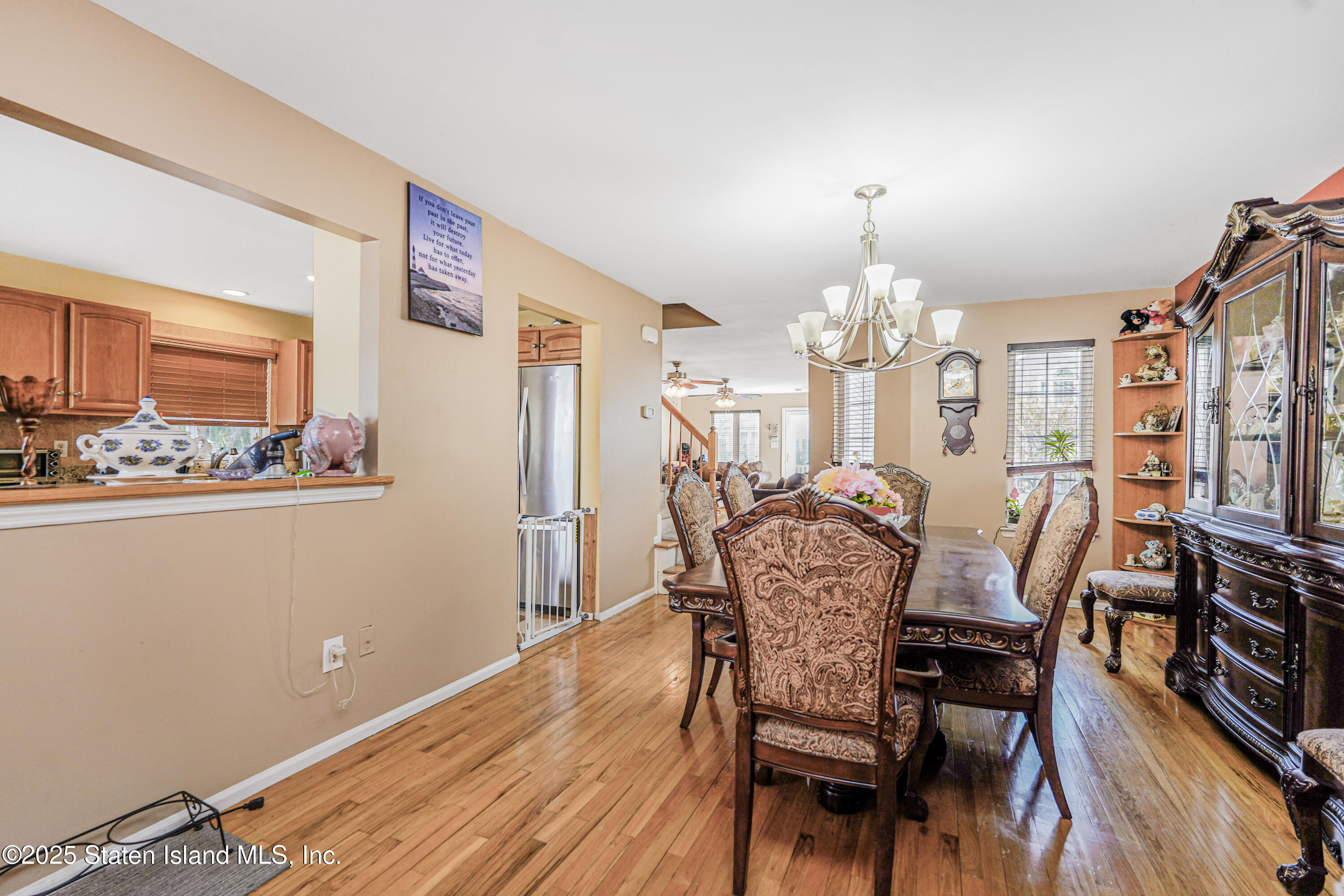 68 Erika Loop Staten Island, NY 10312 - Photo 16 of 29 Photo Apr 24 2025, 4 16 35 AM