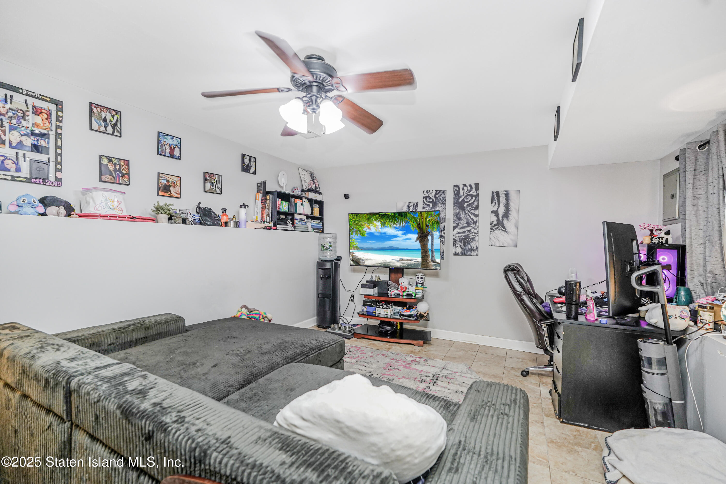 68 Erika Loop Staten Island, NY 10312 - Photo 9 of 29 Photo Apr 24 2025, 4 12 50 AM