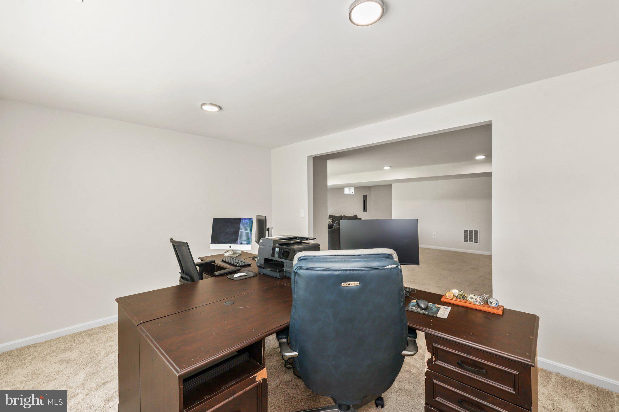 16183 Raptor Crest Lane Woodbridge, VA 22193 - Photo 33 of 51 Modern workspace with ample light.