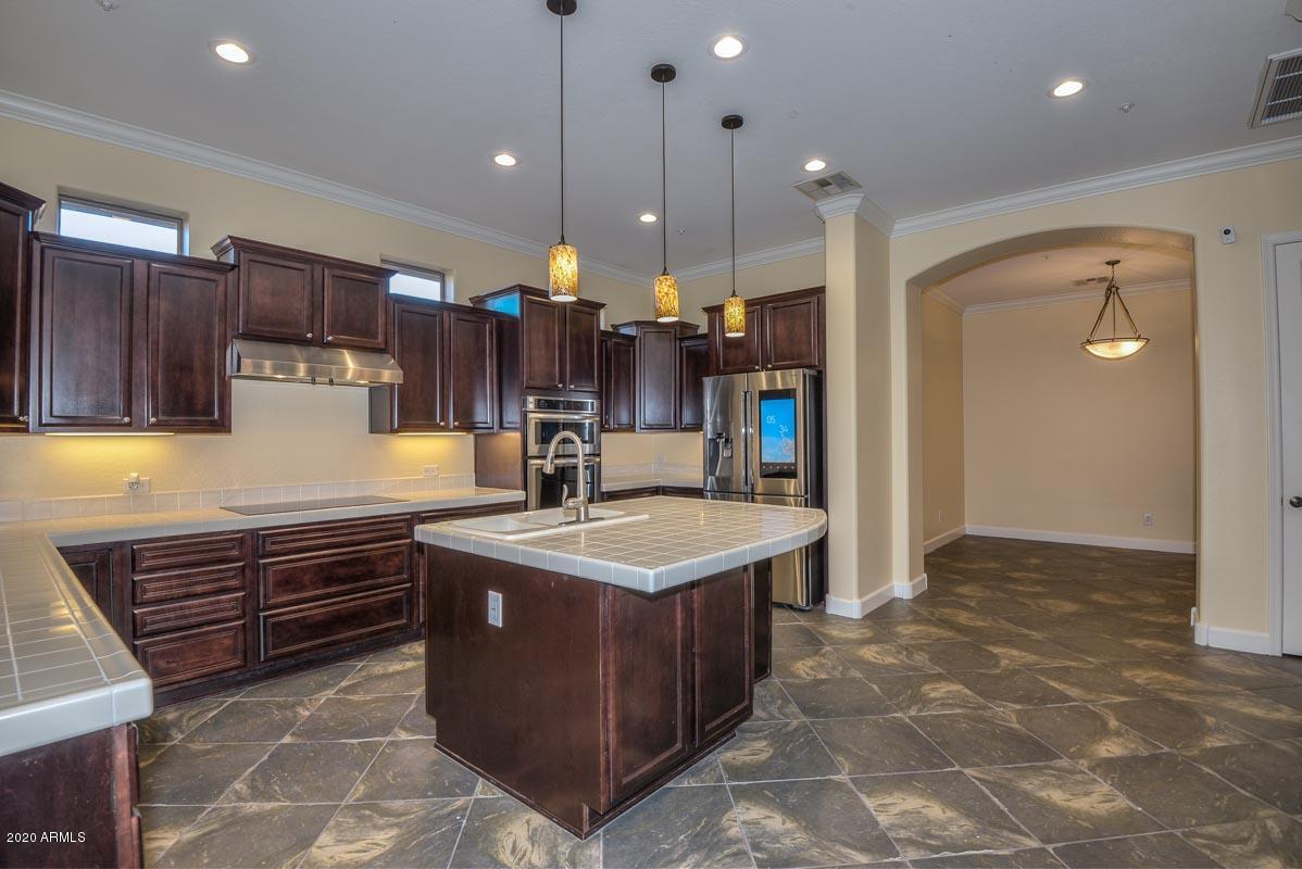 1818 West Sleepy Ranch Road Phoenix, AZ 85085 - Photo 11 of 76 Kitchen-Breakfast Room