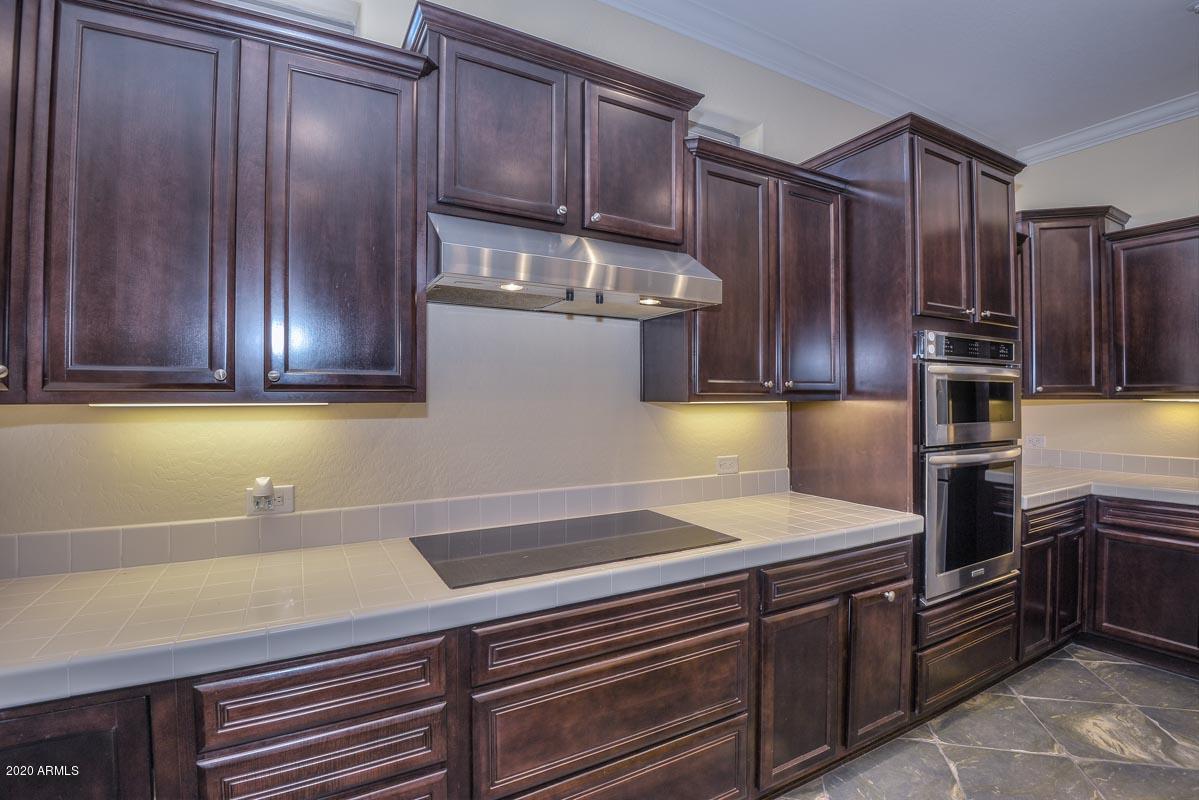 1818 West Sleepy Ranch Road Phoenix, AZ 85085 - Photo 13 of 76 Kitchen-Stove
