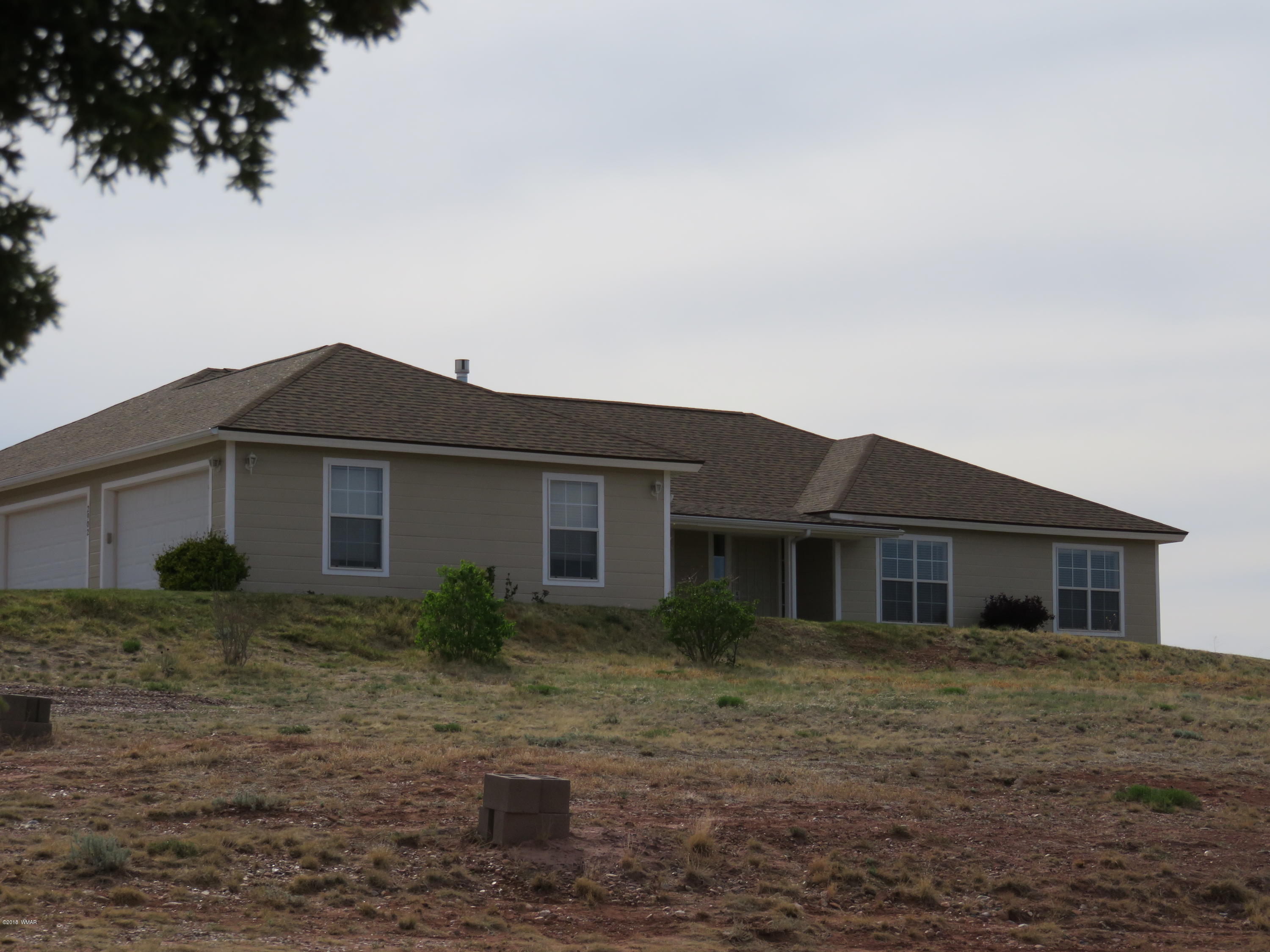 2902 South Bourdon Ranch Taylor, AZ 85939 - Photo 2 of 32