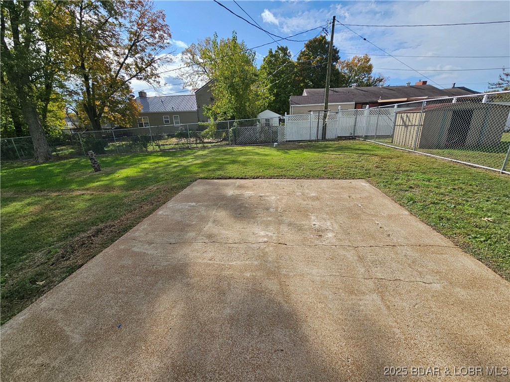 110 West Autry Street Eldon, MO 65026 - Photo 15 of 21