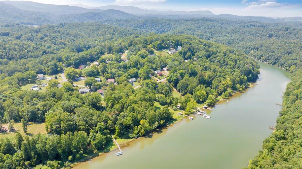 240 Lakeshore Terrace Road Hardy, VA 24101 - Photo 98 of 102 098-DJI_20240829140248_0045_D_MIB