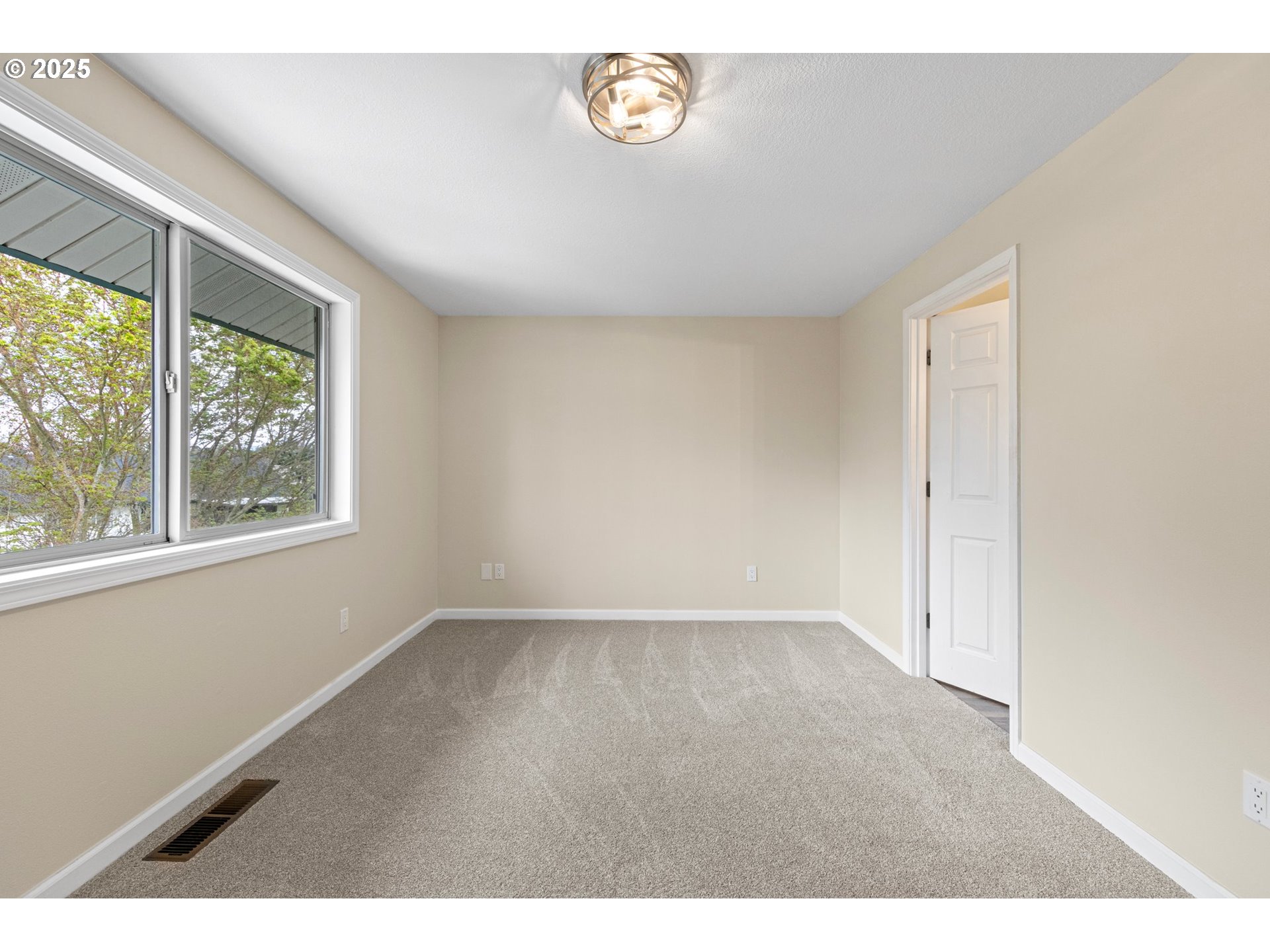 1179 Risden Place Eugene, OR 97404 - Photo 23 of 48