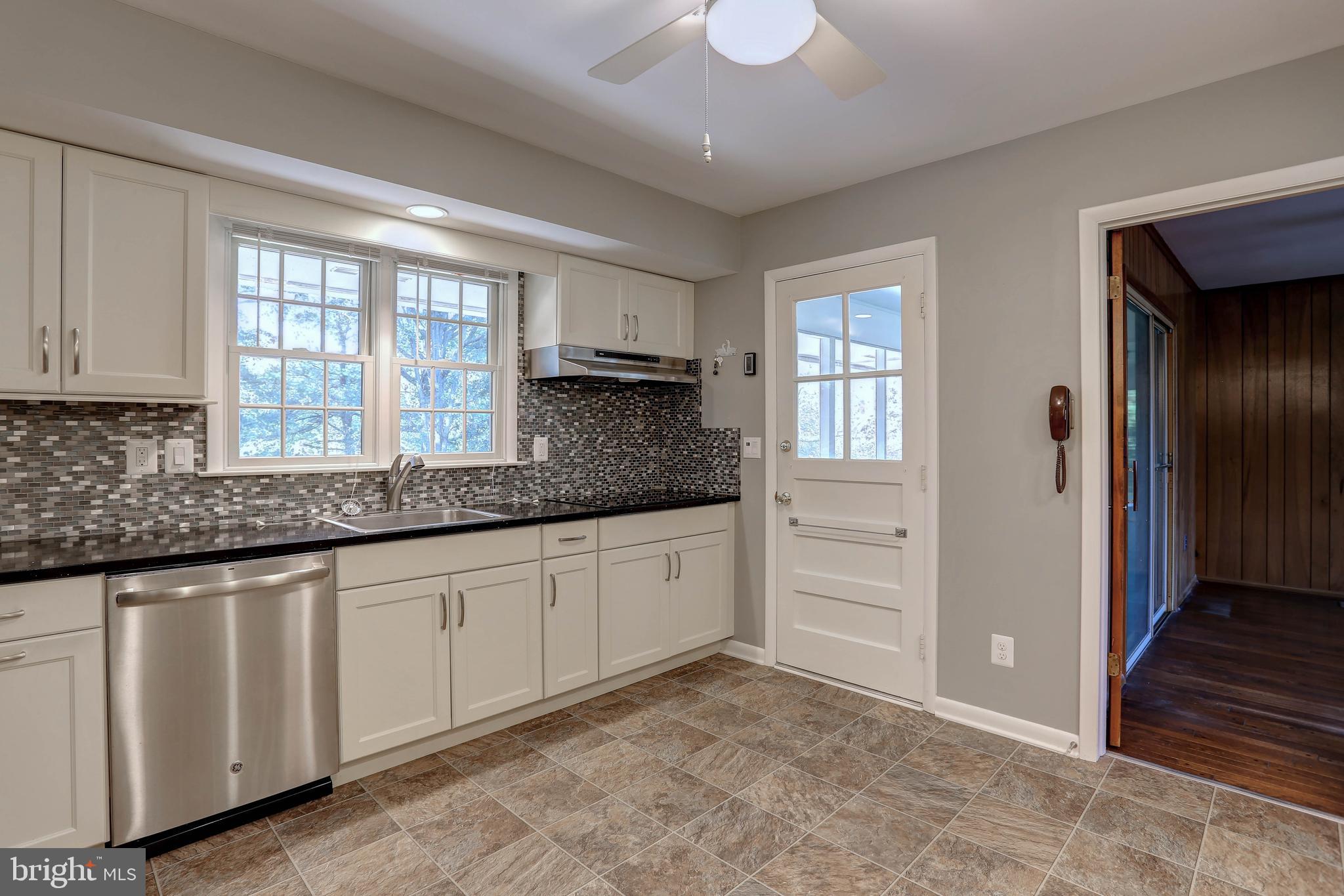 5102 Durham Road East Columbia, MD 21044 - Photo 12 of 54 Kitchen