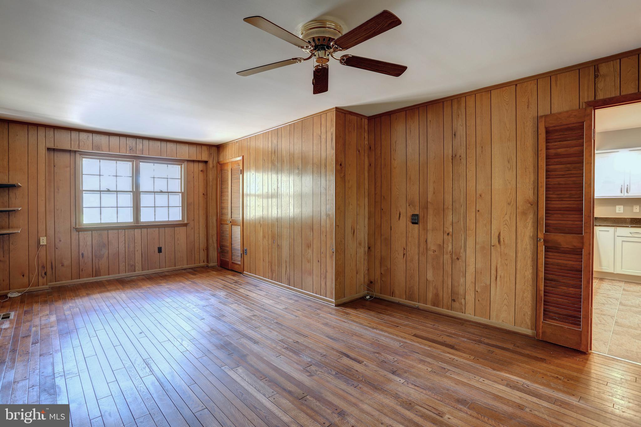 5102 Durham Road East Columbia, MD 21044 - Photo 13 of 54 Family Room