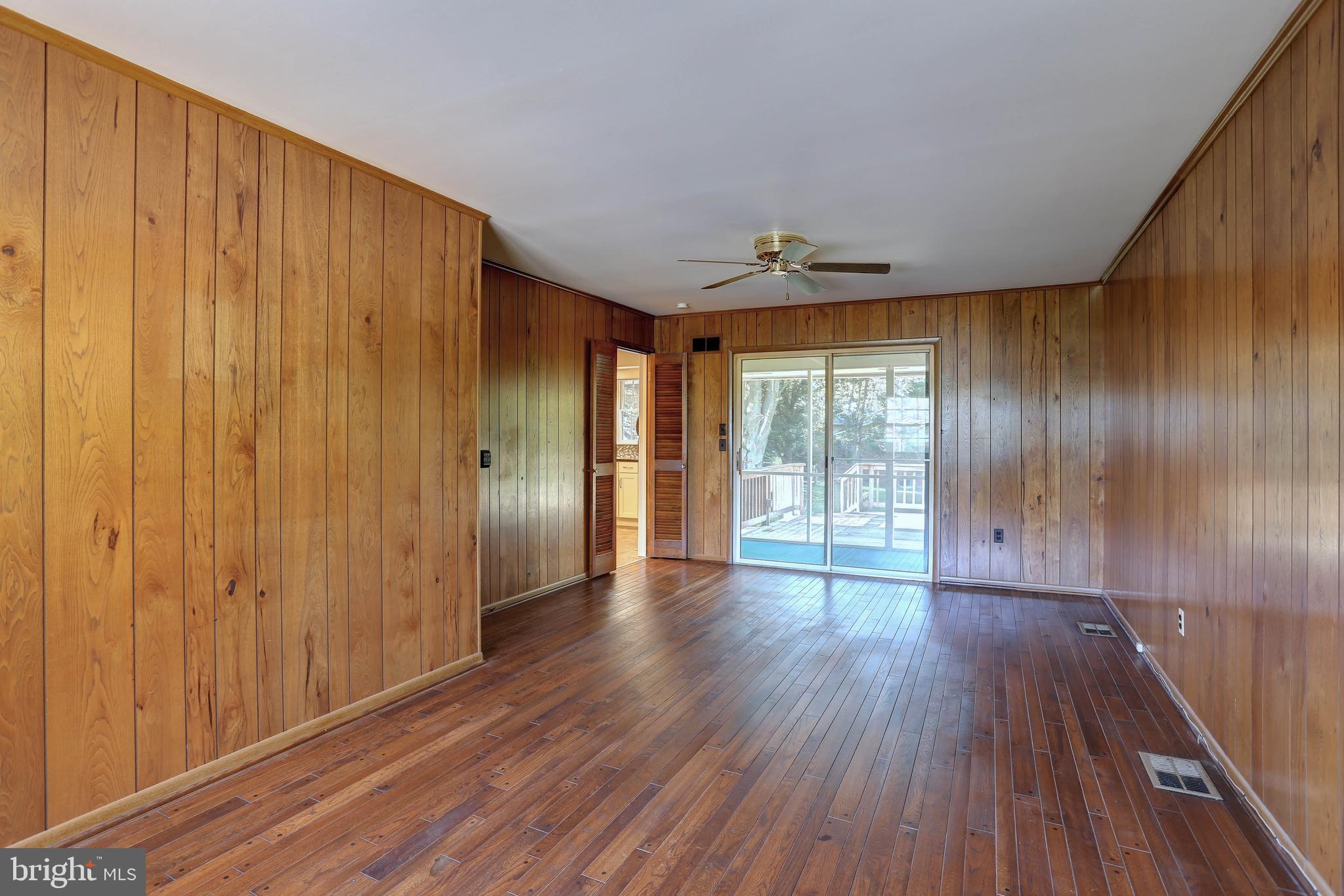 5102 Durham Road East Columbia, MD 21044 - Photo 14 of 54 Family Room