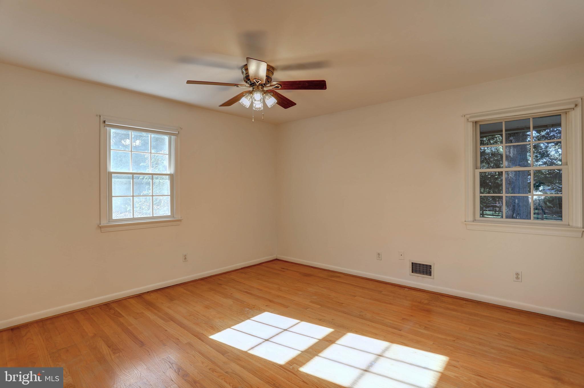 5102 Durham Road East Columbia, MD 21044 - Photo 17 of 54 Primary Bedroom