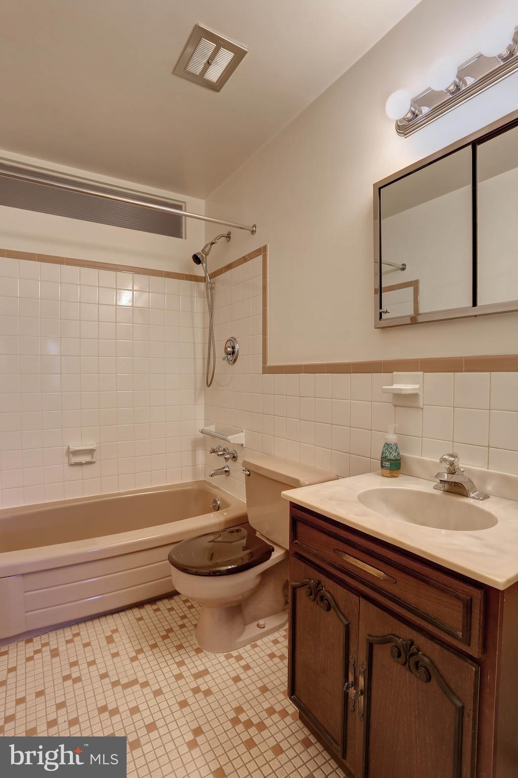5102 Durham Road East Columbia, MD 21044 - Photo 24 of 54 Hall Bath
