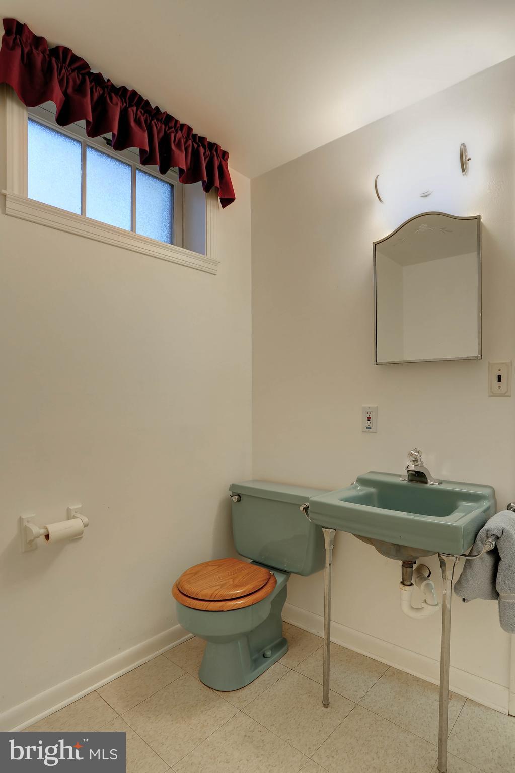 5102 Durham Road East Columbia, MD 21044 - Photo 28 of 54 Lower Level Half Bath