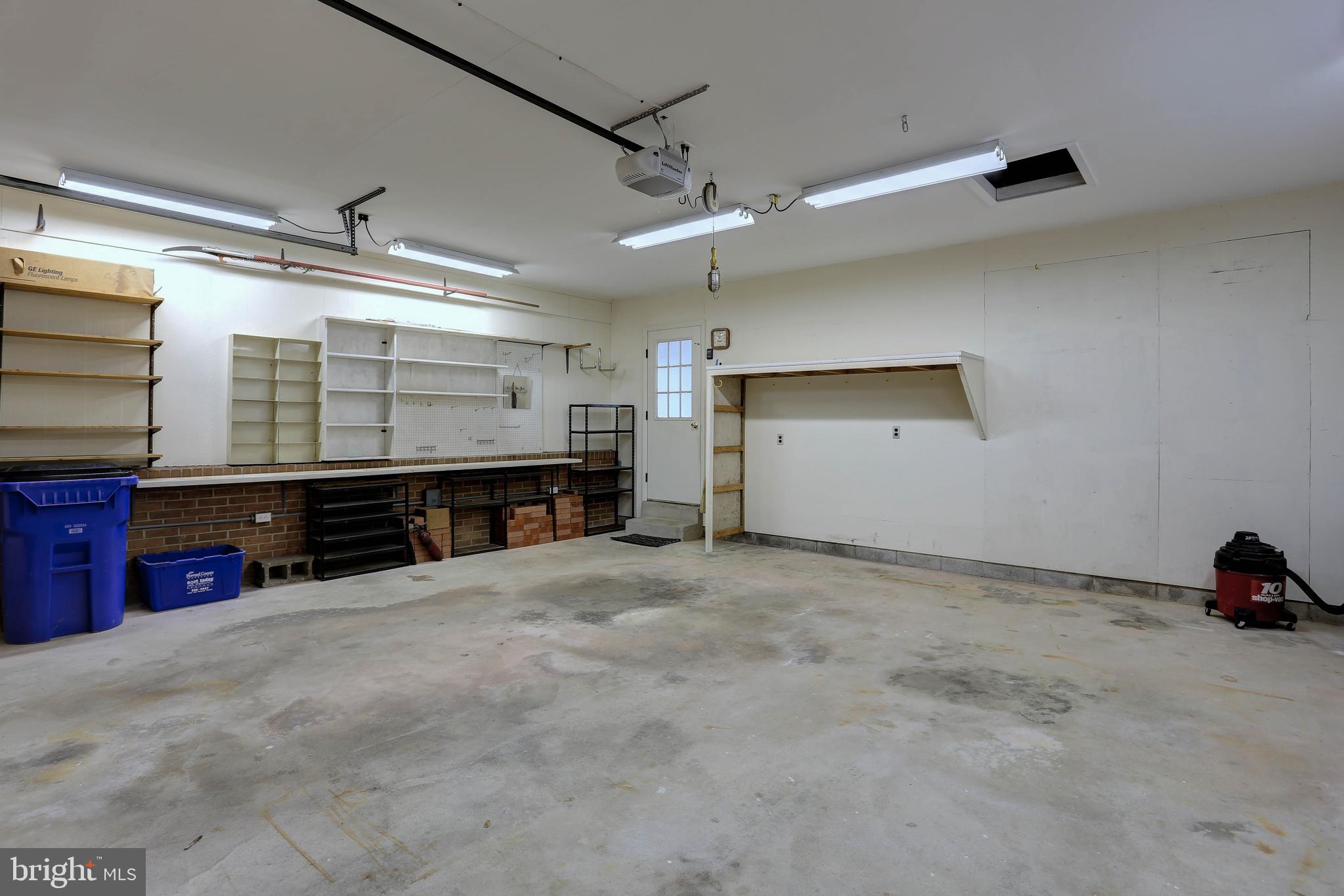 5102 Durham Road East Columbia, MD 21044 - Photo 35 of 54 Garage