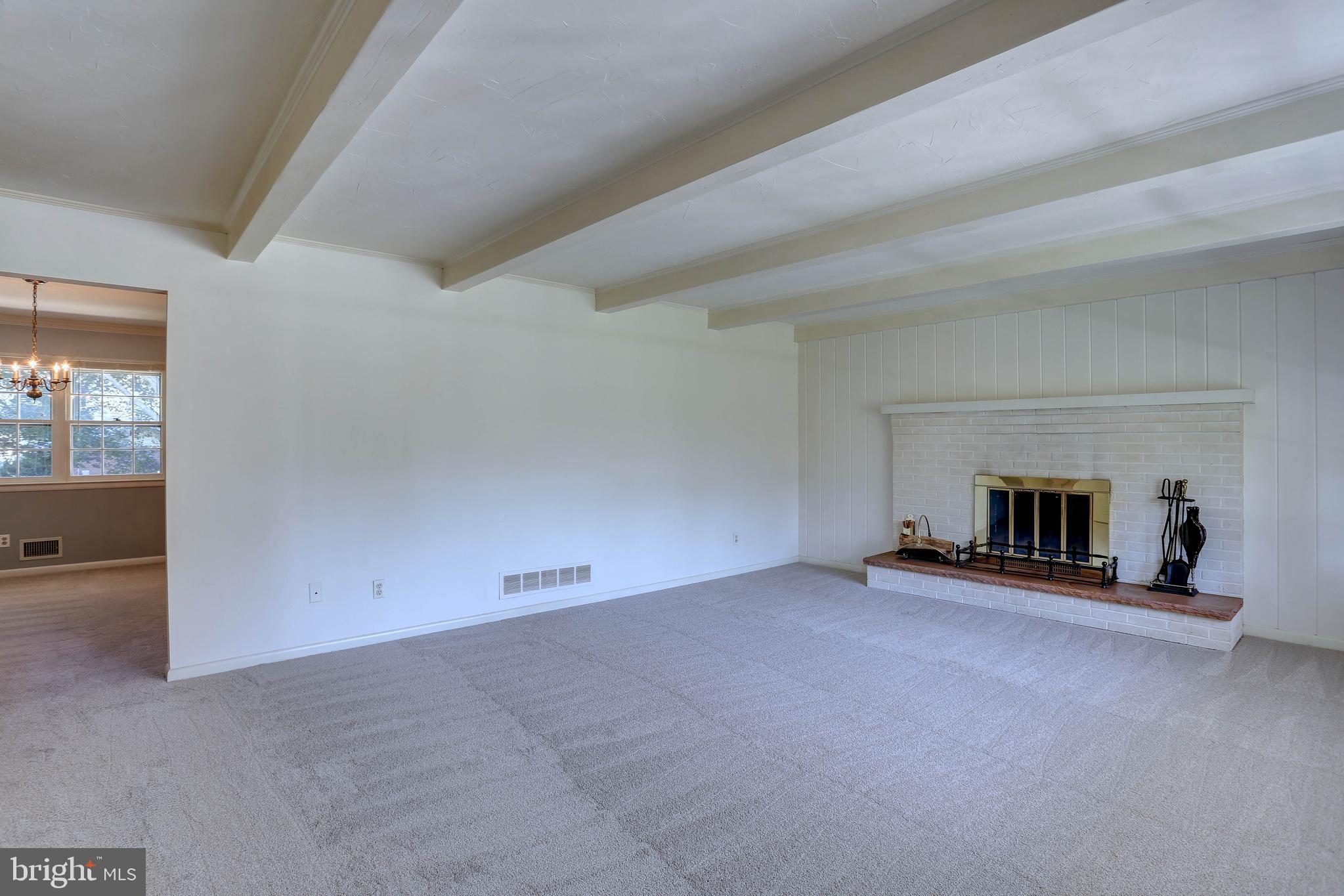 5102 Durham Road East Columbia, MD 21044 - Photo 5 of 54 Living Room