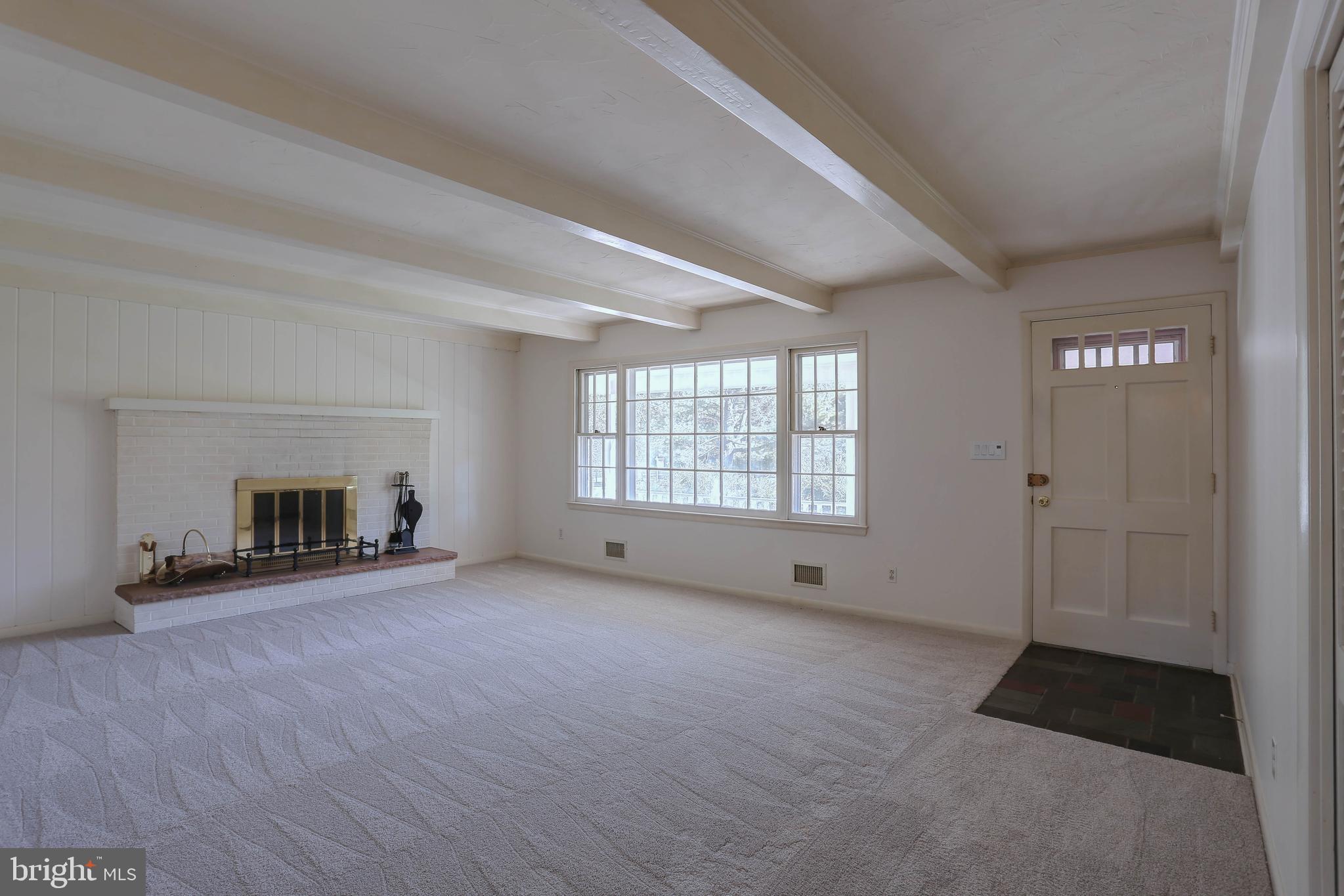 5102 Durham Road East Columbia, MD 21044 - Photo 7 of 54 Living Room