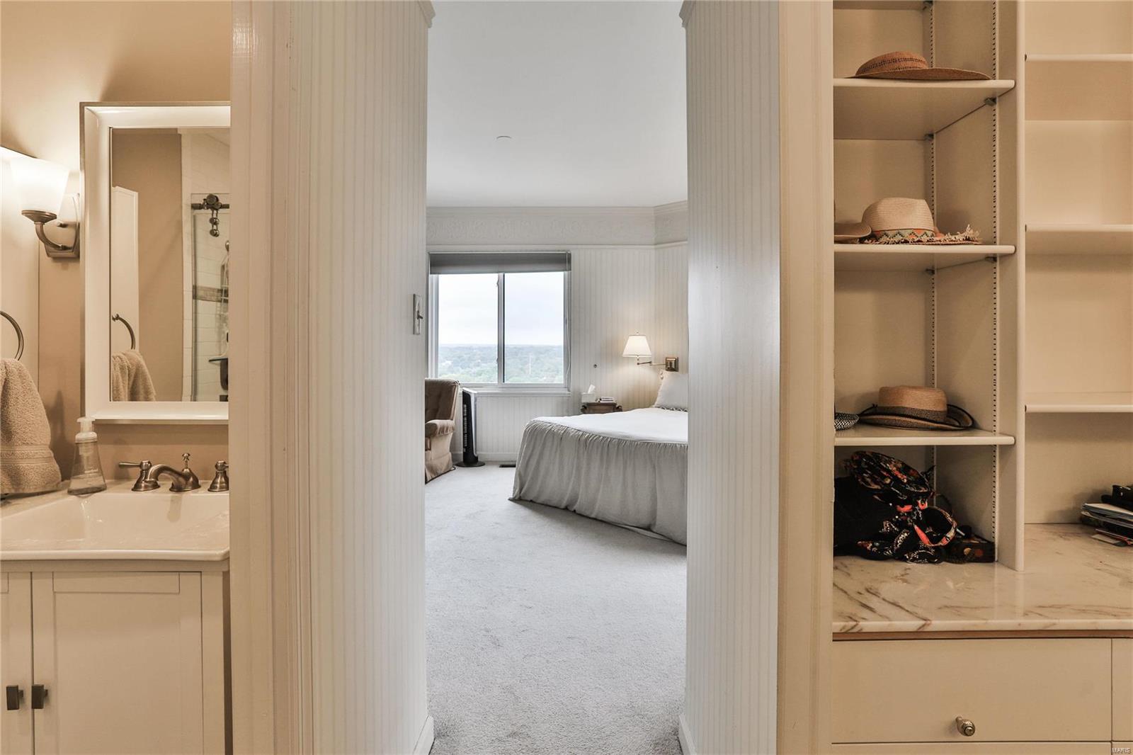 816 South Hanley Road, Unit 14A St. Louis, MO 63105 - Photo 23 of 50