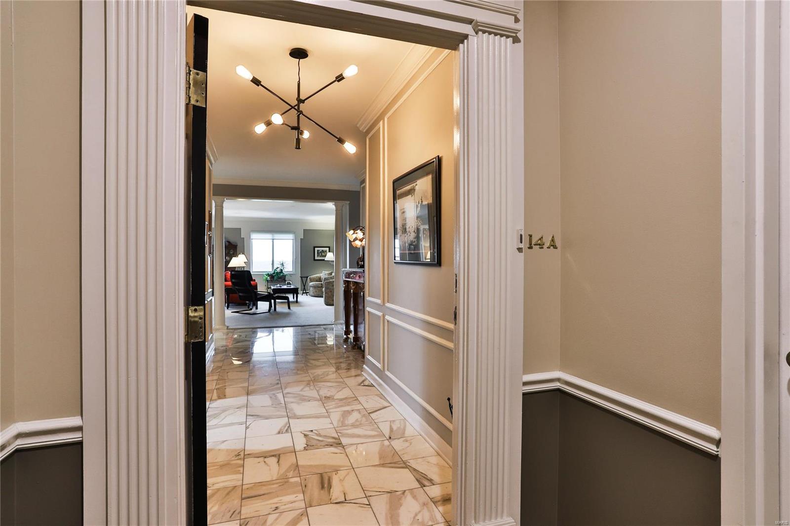 816 South Hanley Road, Unit 14A St. Louis, MO 63105 - Photo 4 of 50