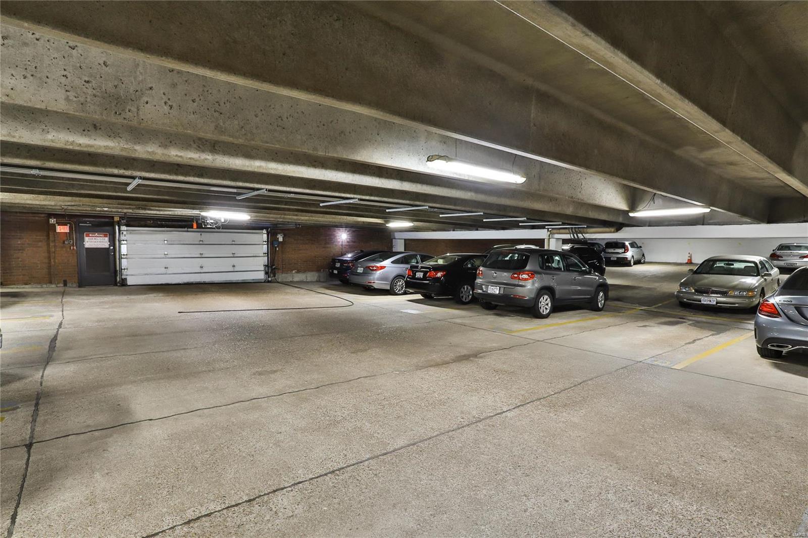 816 South Hanley Road, Unit 14A St. Louis, MO 63105 - Photo 47 of 50
