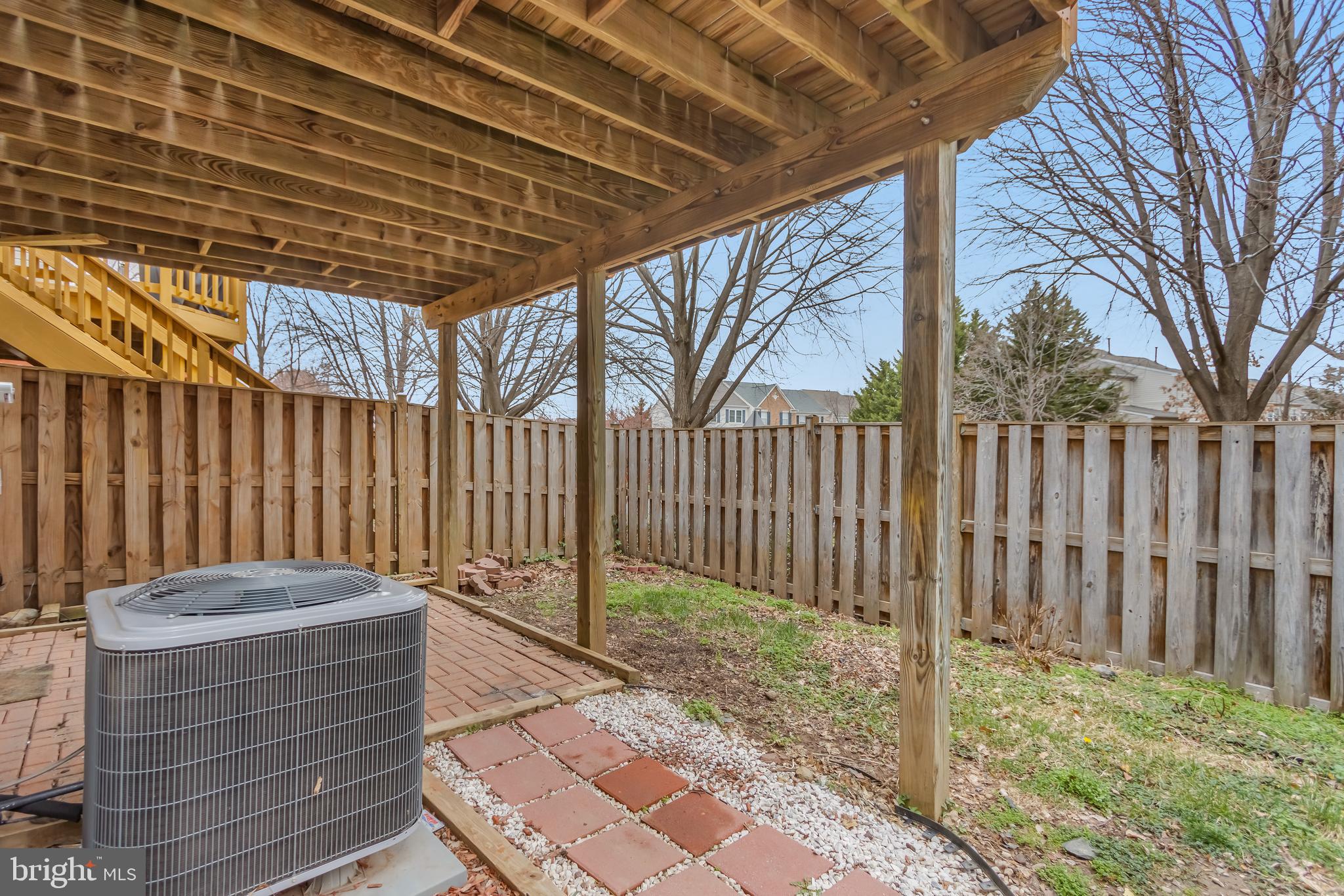 45550 Whitcomb Square Sterling, VA 20166 - Photo 24 of 24 a view of a backyard