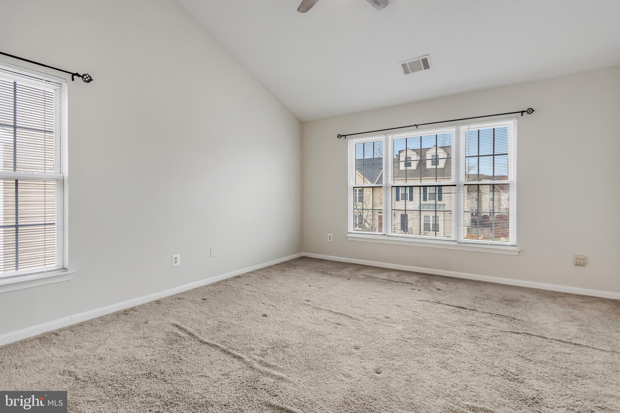 45550 Whitcomb Square Sterling, VA 20166 - Photo 9 of 24 a view of an empty room with a window