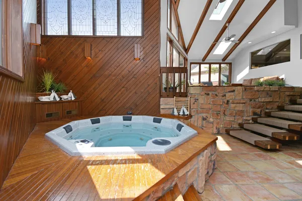 $475,000 | 37 Pendleton Way, Bloomington, IL 61704