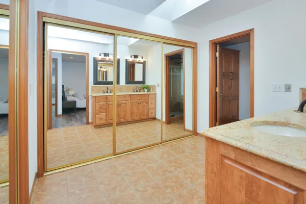 $475,000 | 37 Pendleton Way, Bloomington, IL 61704