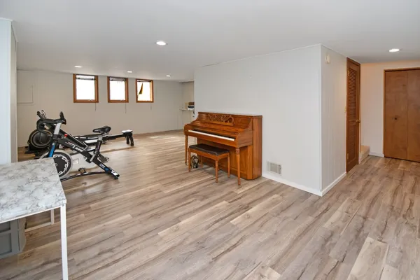 $475,000 | 37 Pendleton Way, Bloomington, IL 61704