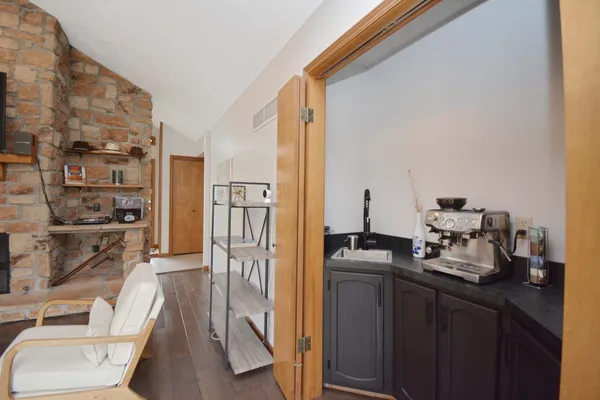 $475,000 | 37 Pendleton Way, Bloomington, IL 61704