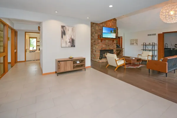 $475,000 | 37 Pendleton Way, Bloomington, IL 61704