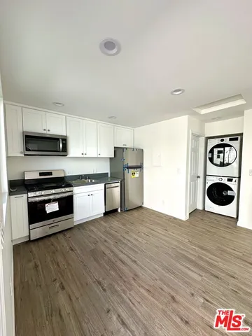 $1,795 | 2943 South 9th Avenue, Unit 1/2, Los Angeles, CA 90018