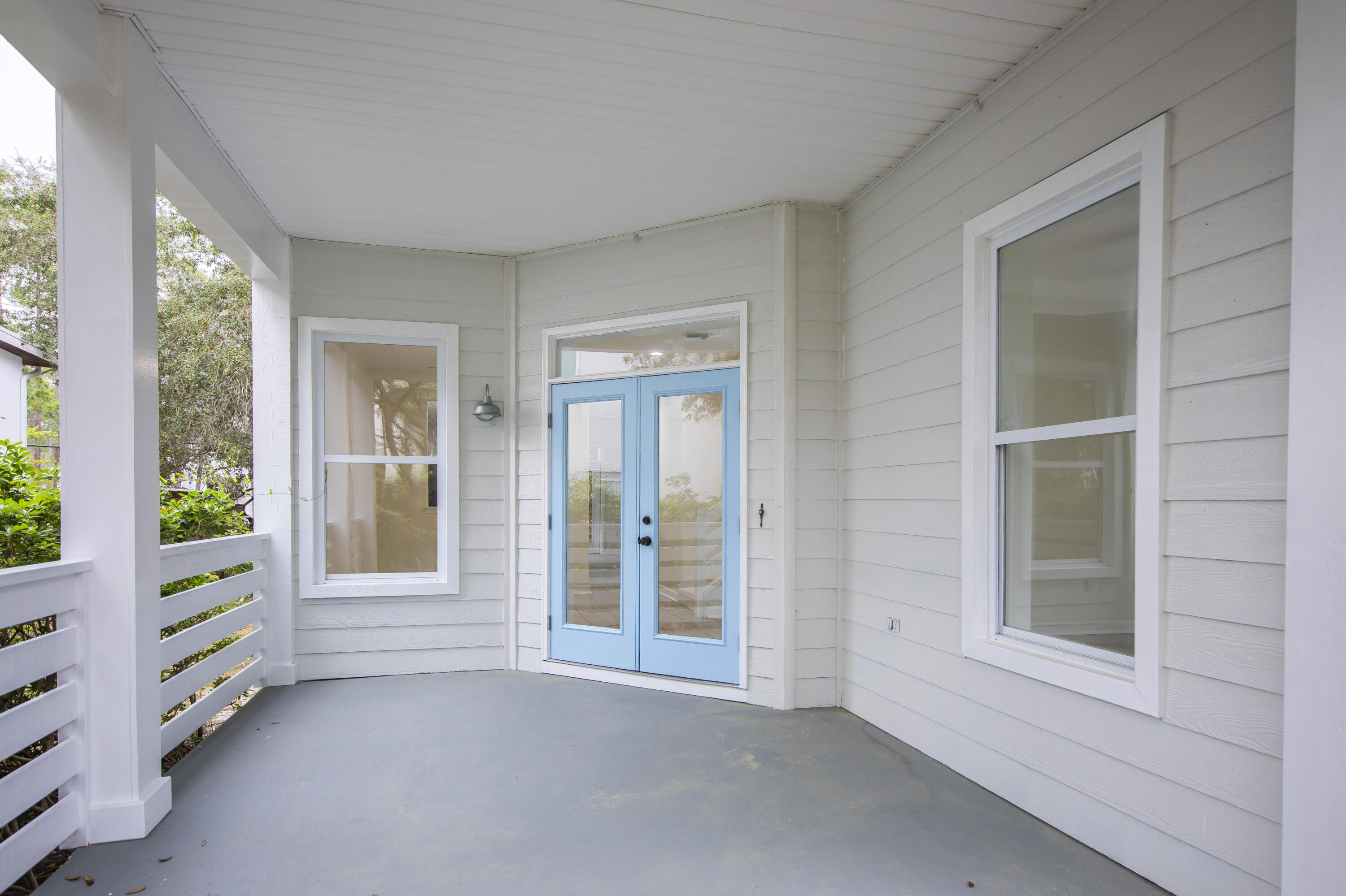 51 Loon Lake Drive Santa Rosa Beach, FL 32459 - Photo 6 of 49 an empty room with windows