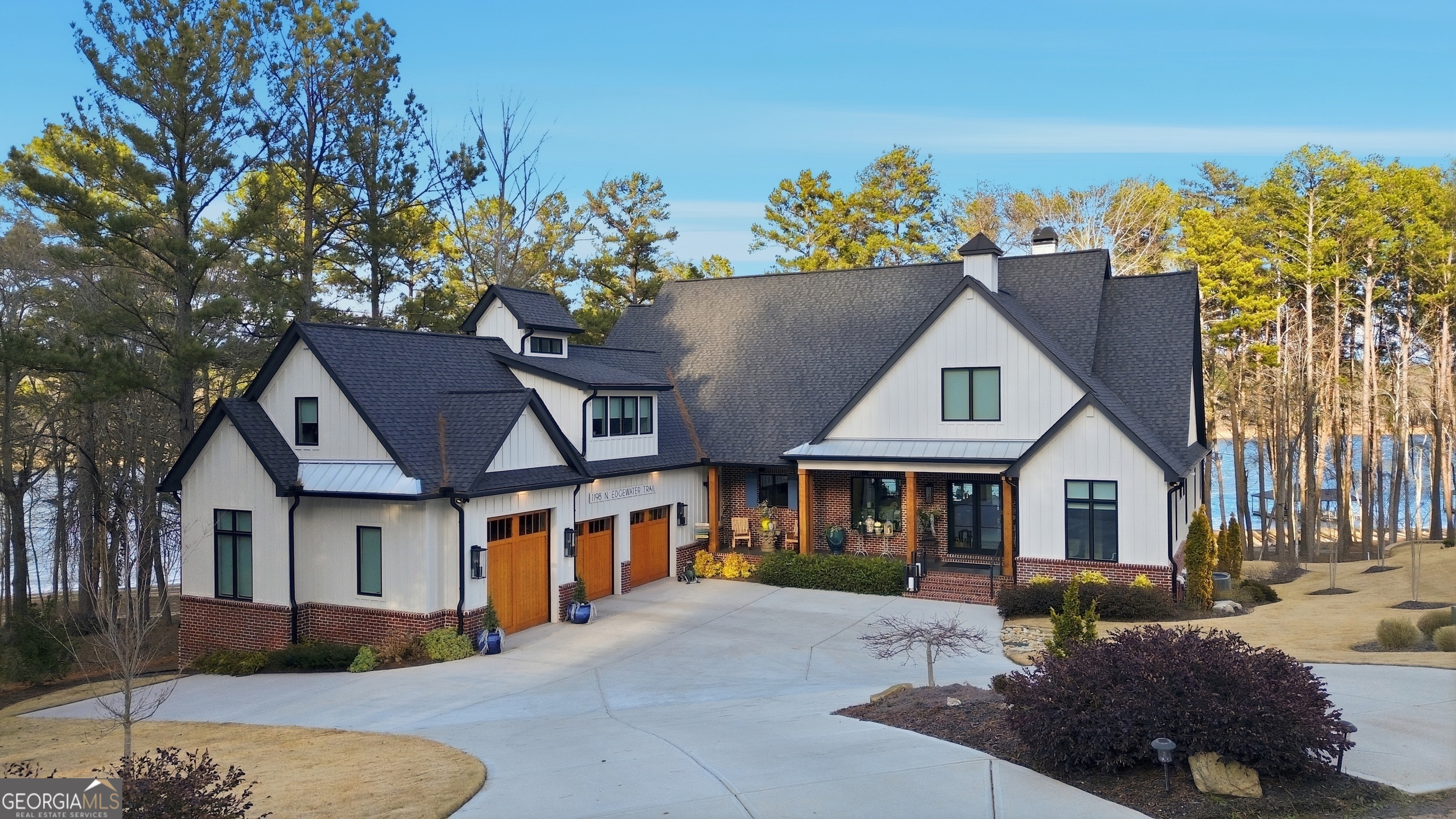 1198 Edgewater Trail Toccoa, GA 30577 - Photo 3 of 115