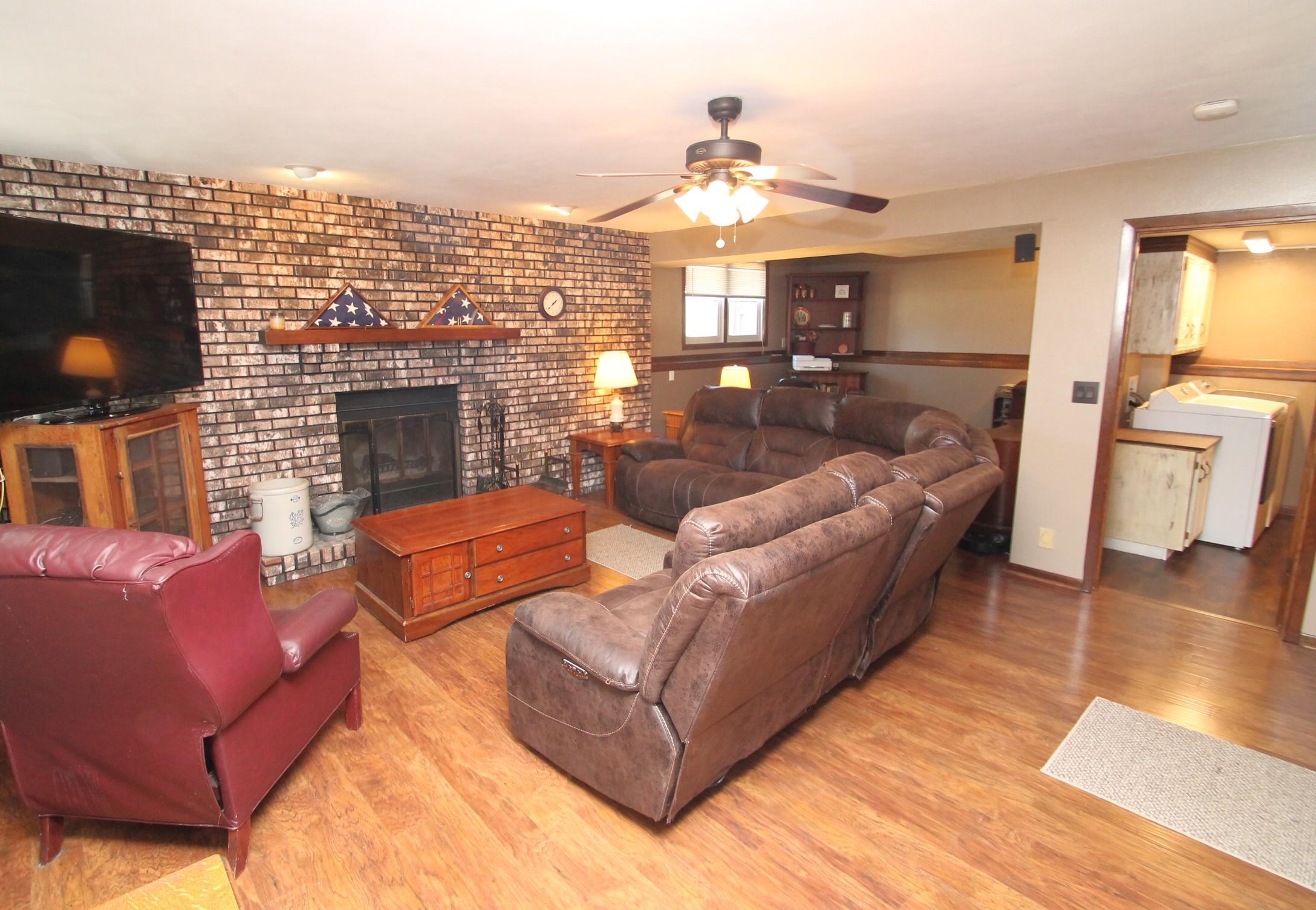 4017 Montclair Road Roscoe, IL 61073 - Photo 17 of 24 Gallery Image 17