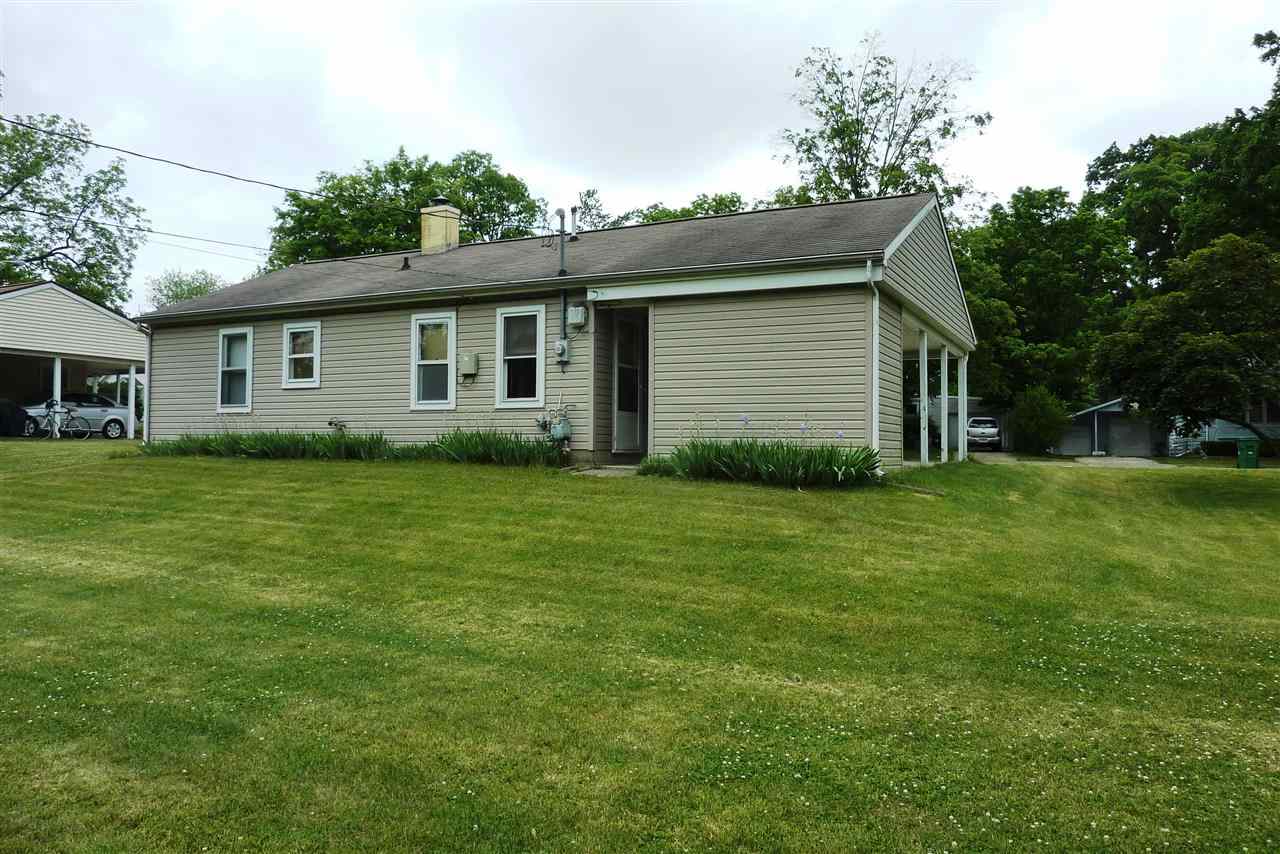 527 West 9th Street Rochester, IN 46975 - Photo 2 of 16