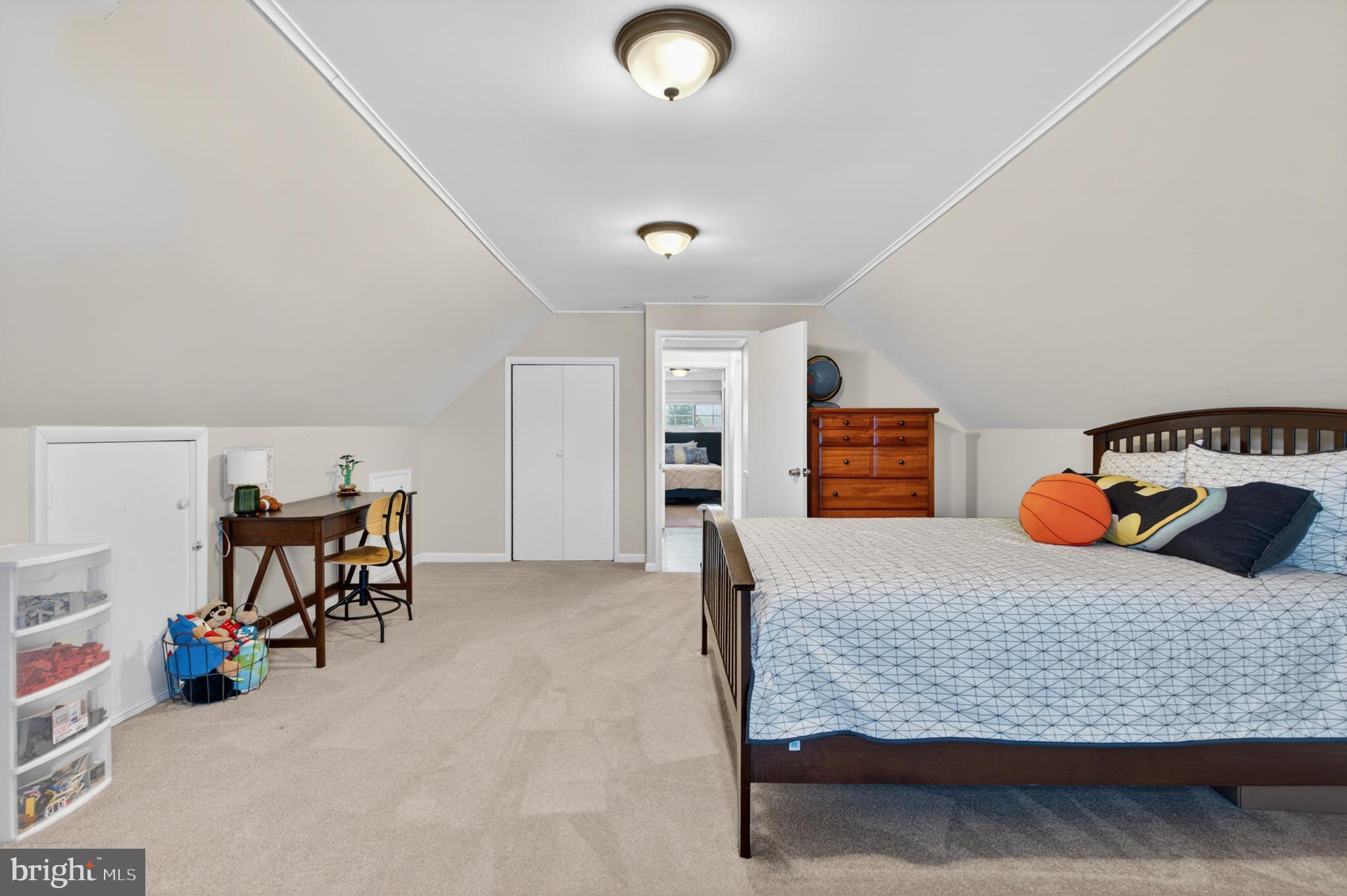 87 Flamehill Road Levittown, PA 19056 - Photo 23 of 52