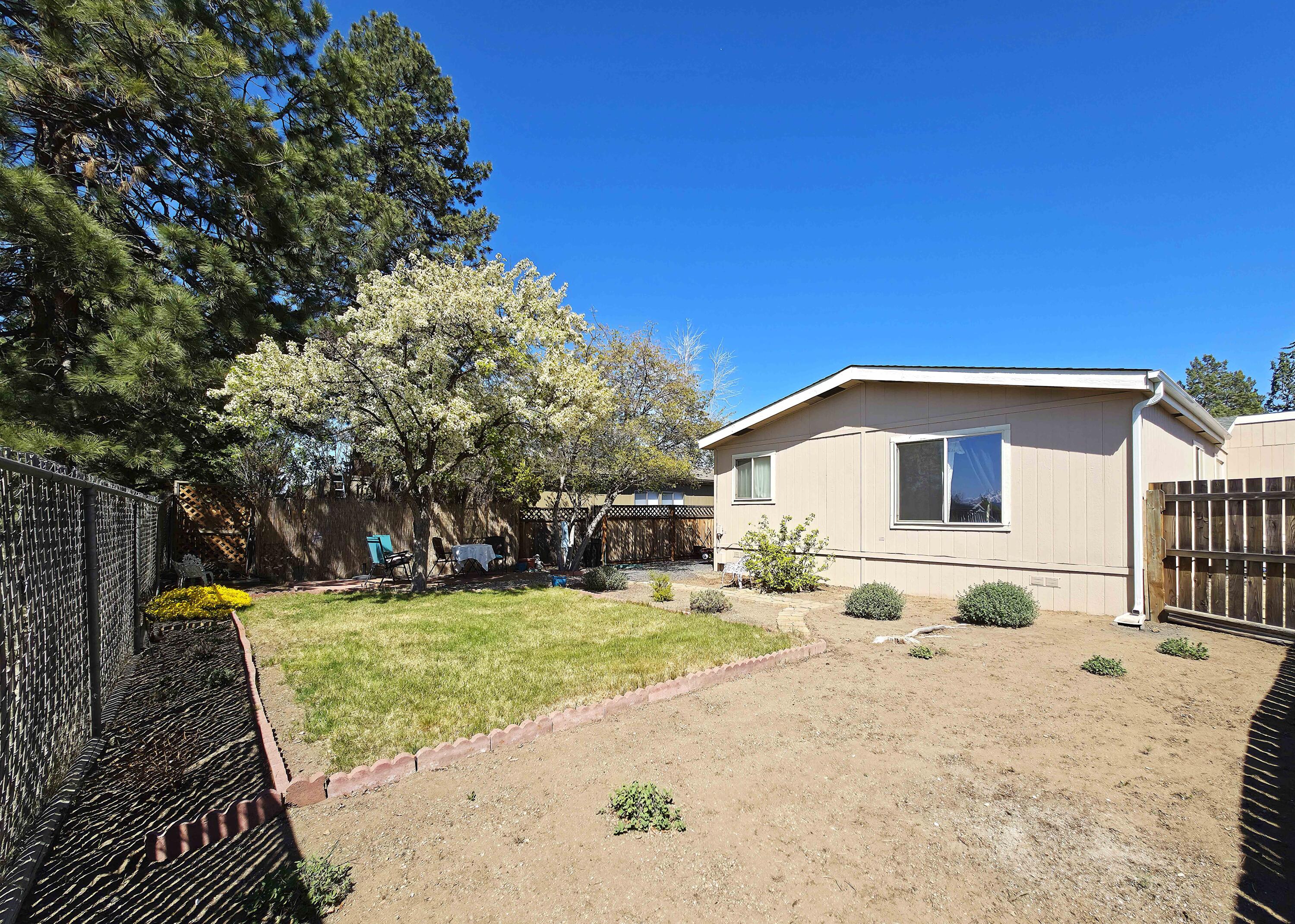 1001 Southeast 15th Street, Unit 35 Bend, OR 97702 - Photo 28 of 36 Back Yard