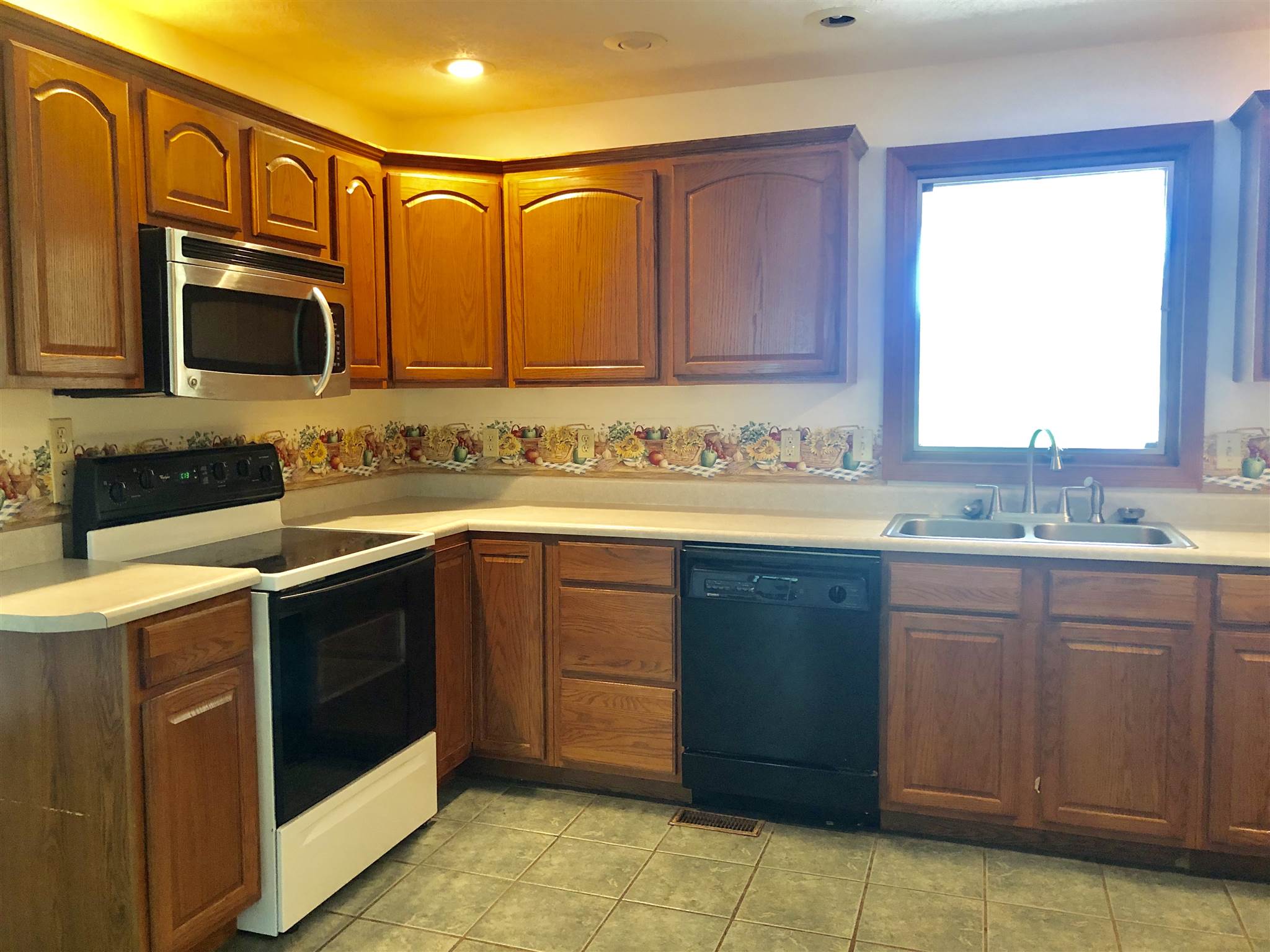 624 Patton Hill Road Bedford, IN 47421 - Photo 2 of 15