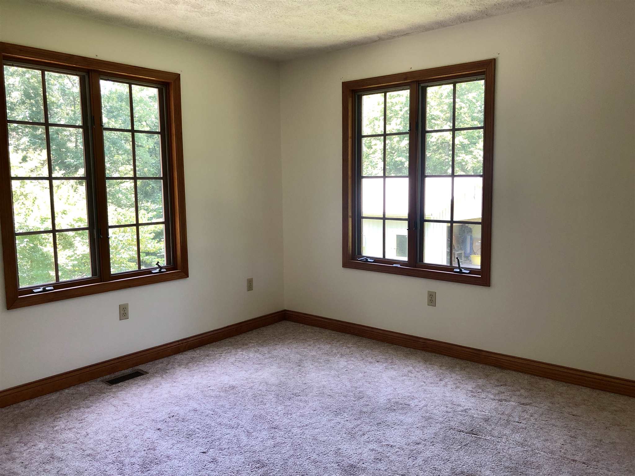 624 Patton Hill Road Bedford, IN 47421 - Photo 6 of 15