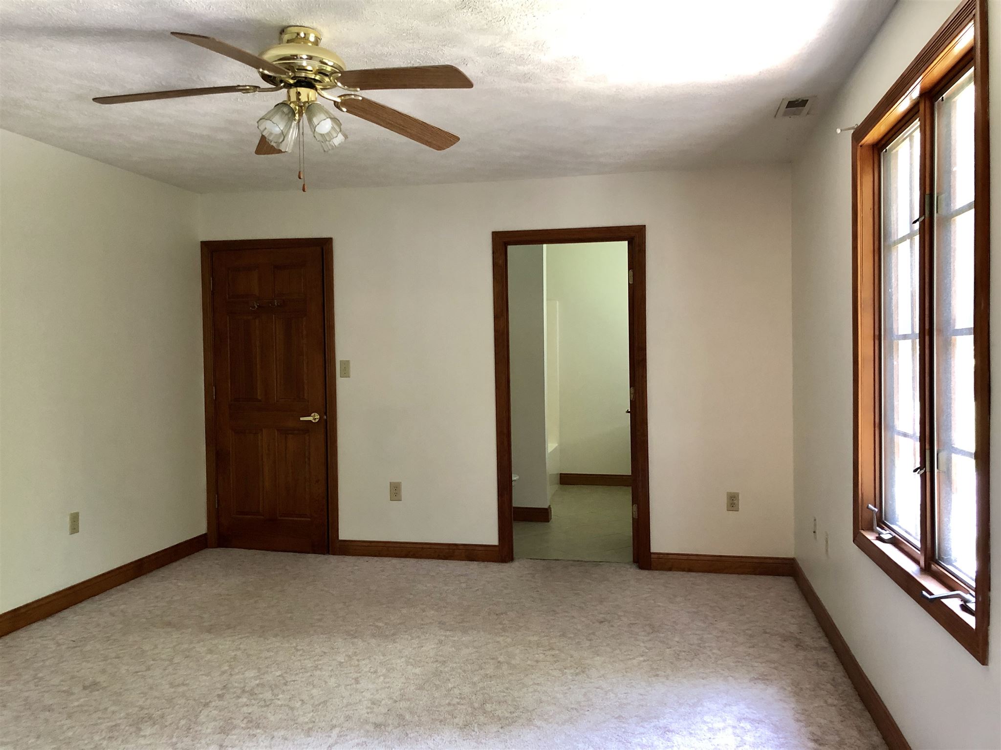 624 Patton Hill Road Bedford, IN 47421 - Photo 8 of 15