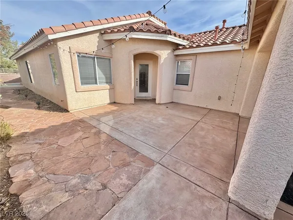 $2,150 | 2276 Chestnut Ranch Avenue, Henderson, NV 89052